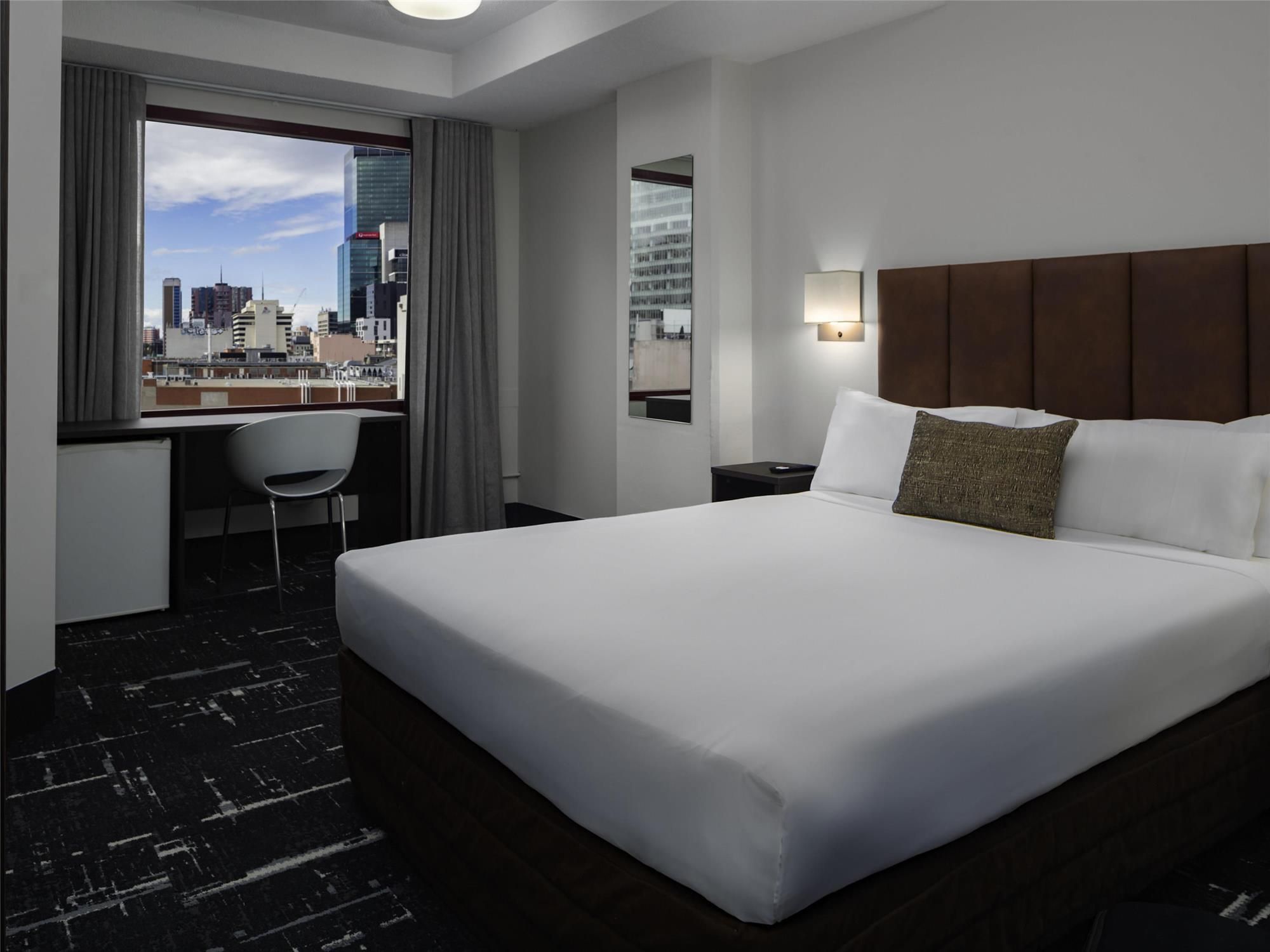 Mercure Melbourne City Centre 1