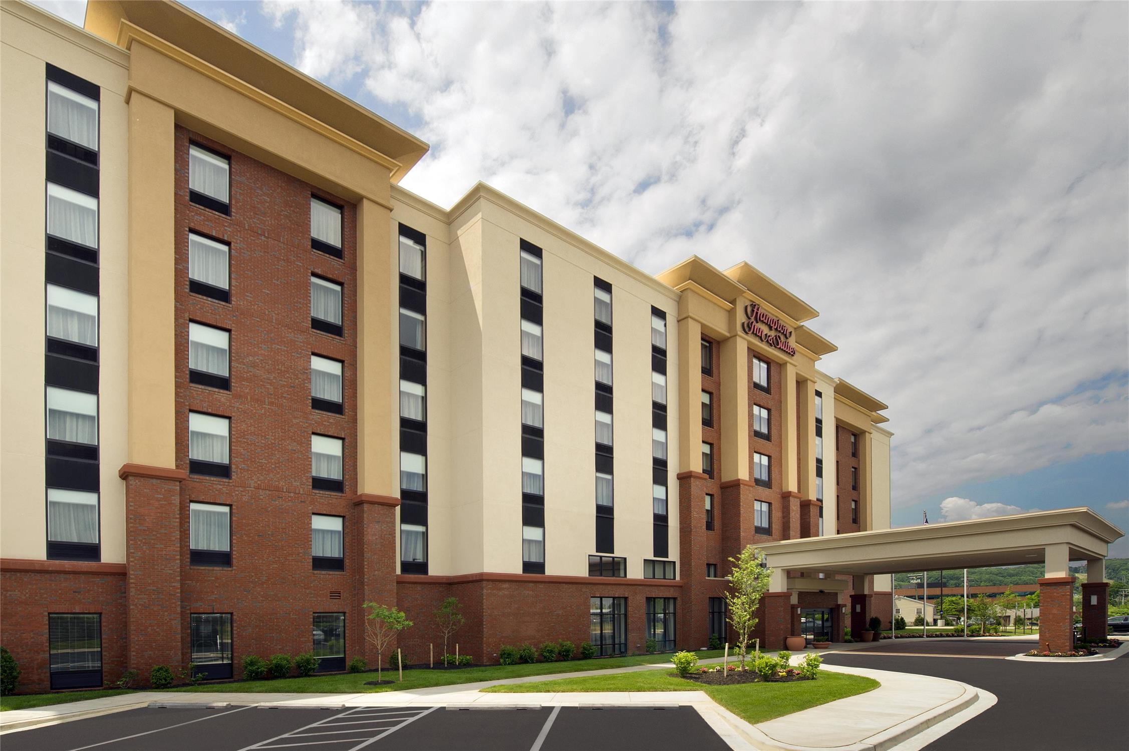 Hampton Inn & Suites Baltimore North/Timonium 2