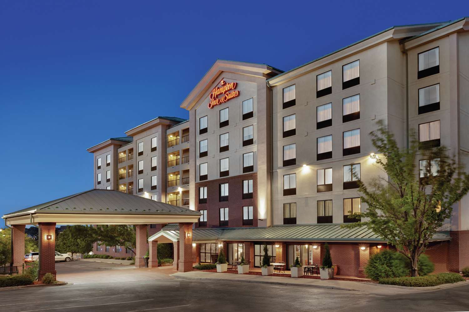 Hampton Inn & Suites Denver-Cherry Creek 2