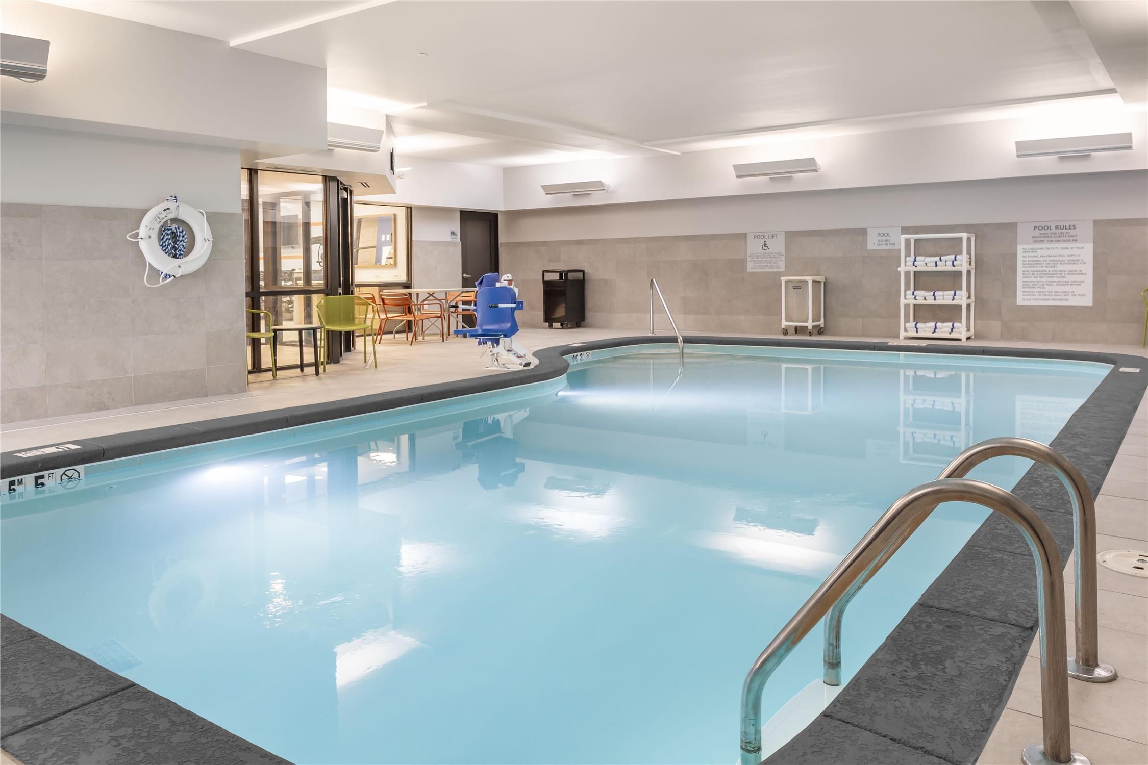 Hampton Inn & Suites Cincinnati/Uptown-University Area 2