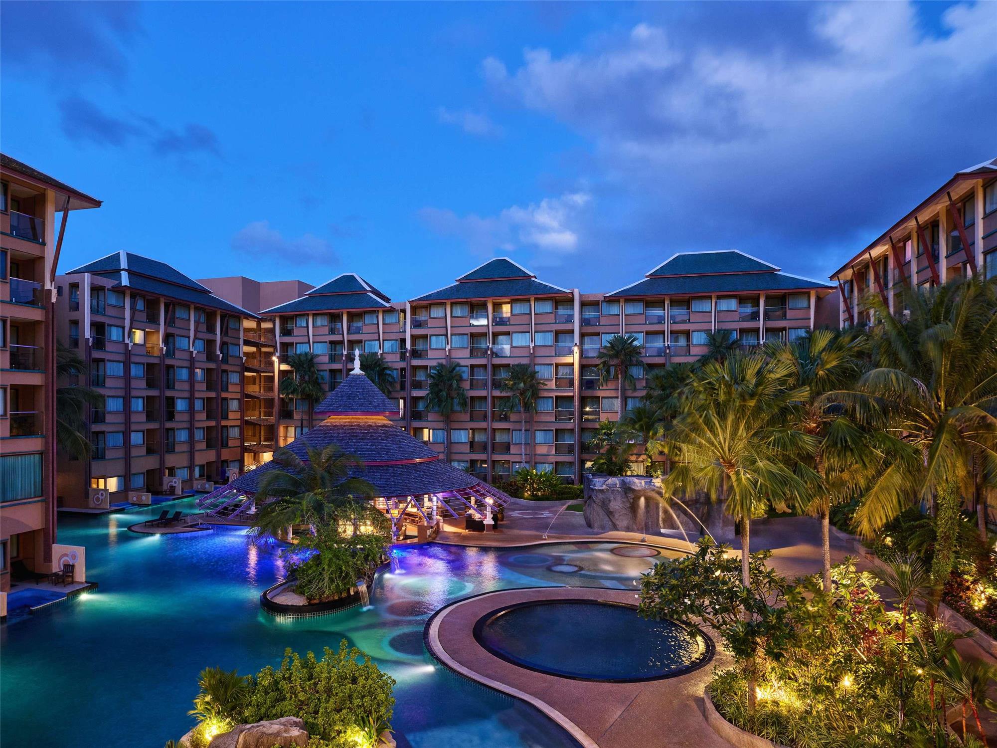 Novotel Phuket Vintage Park Resort 1