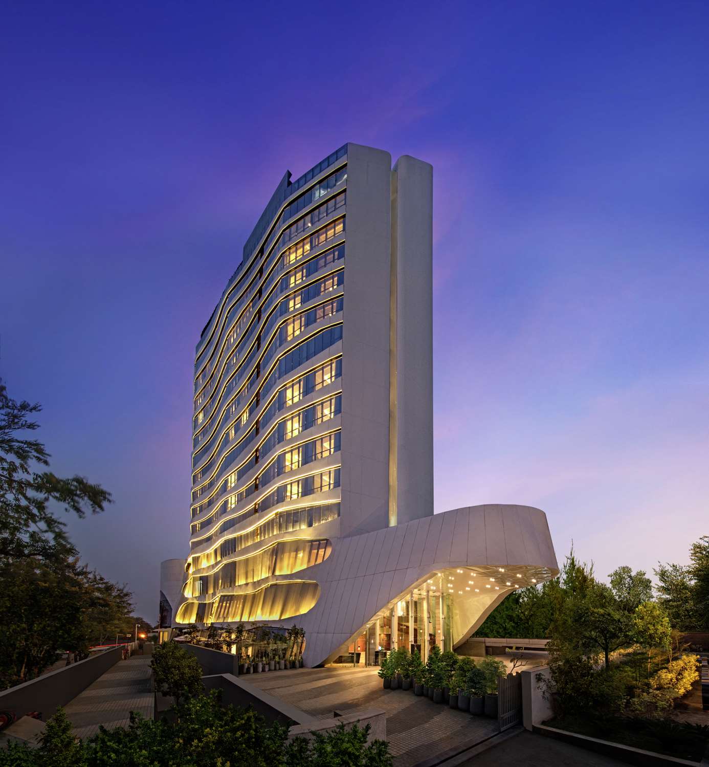 DoubleTree by Hilton Ahmedabad 1