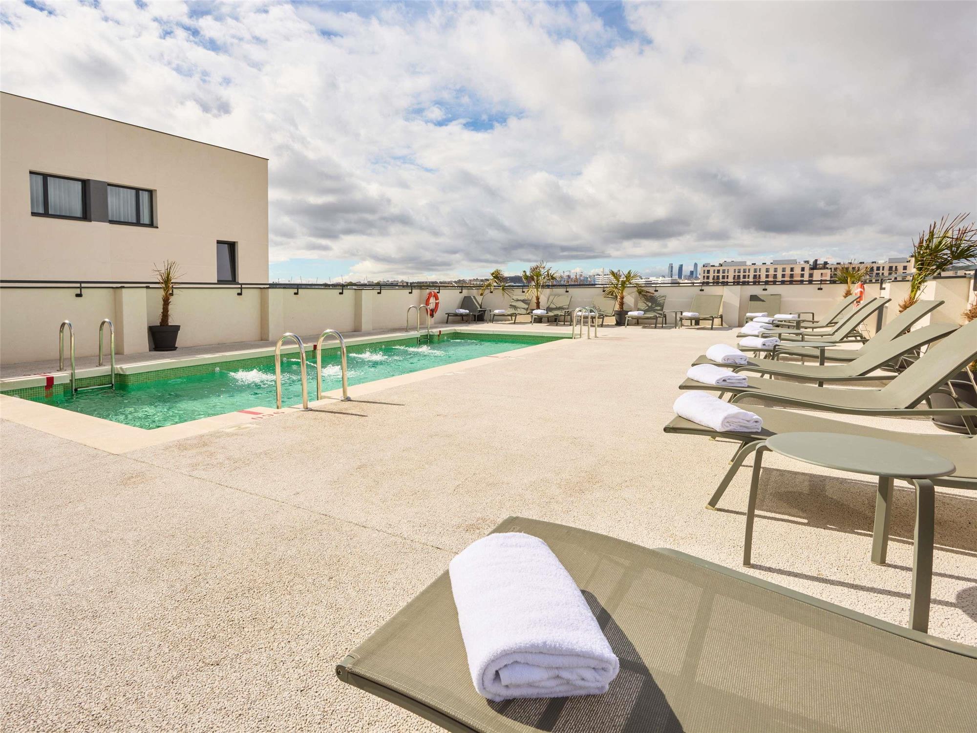 Ibis Styles Madrid Airport Valdebebas 1