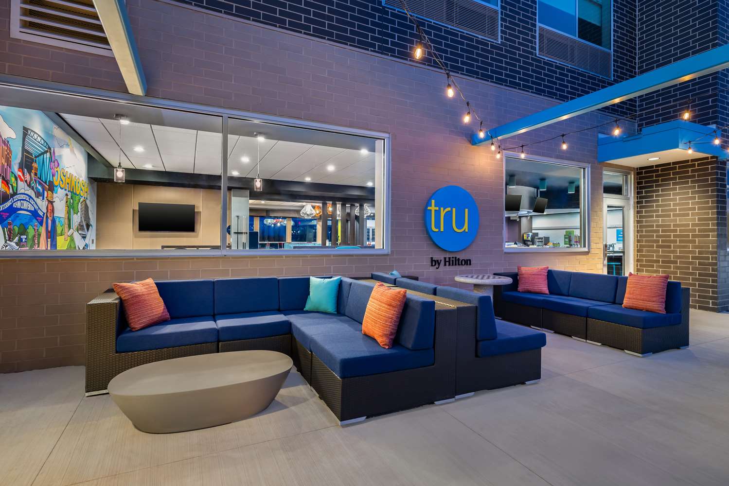 Tru By Hilton Oshkosh 2