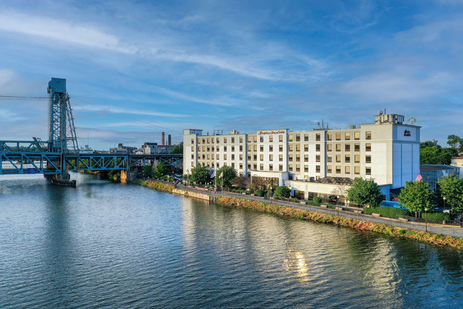 Hampton Inn & Suites Newark-Harrison-Riverwalk 1