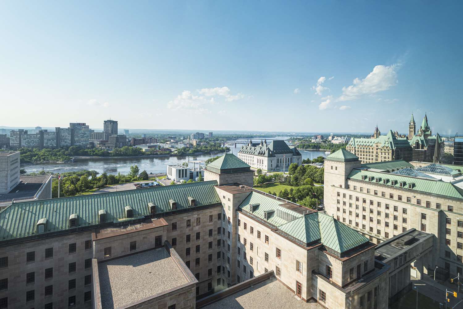 Hilton Garden Inn Ottawa Downtown 2