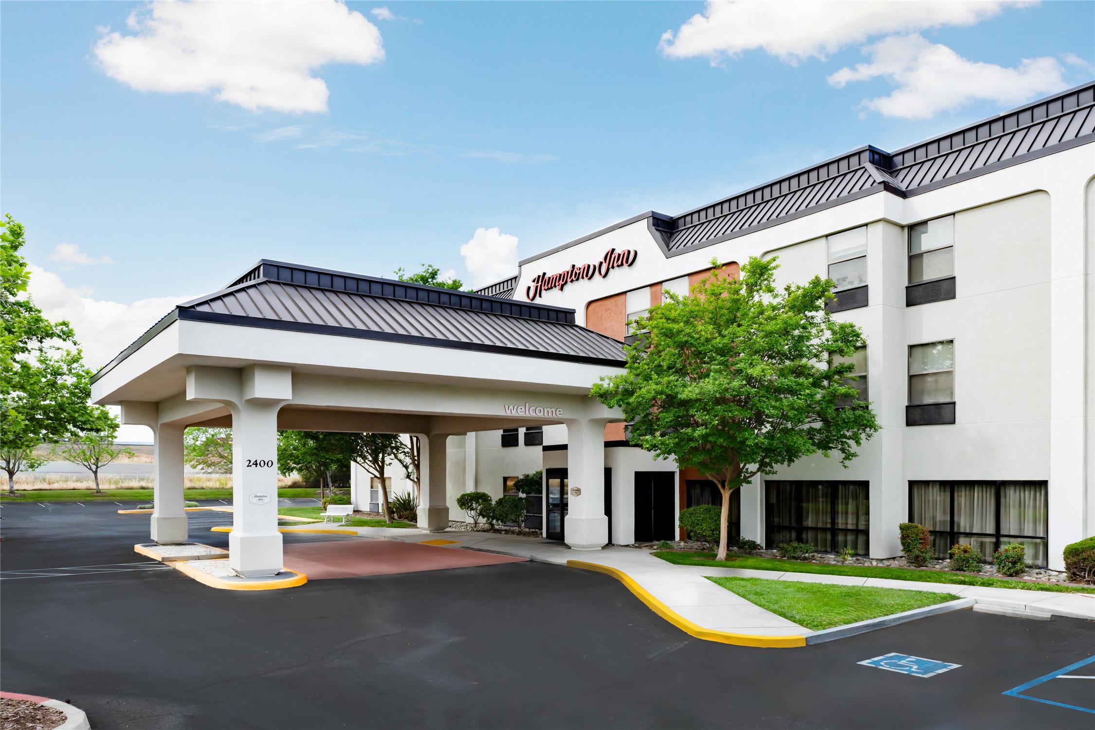 Hampton Inn Tracy 1