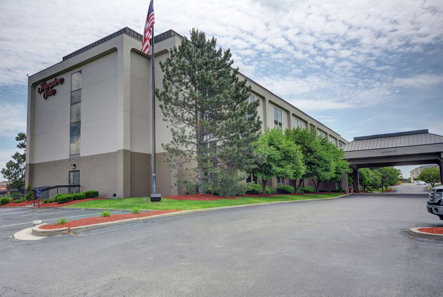 Hampton Inn by Hilton Indianapolis-South 1