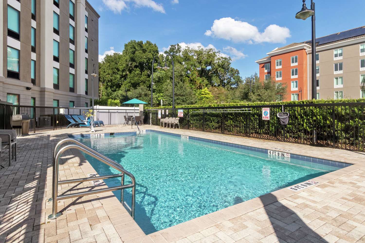 Hampton Inn & Suites Orlando-Apopka 1