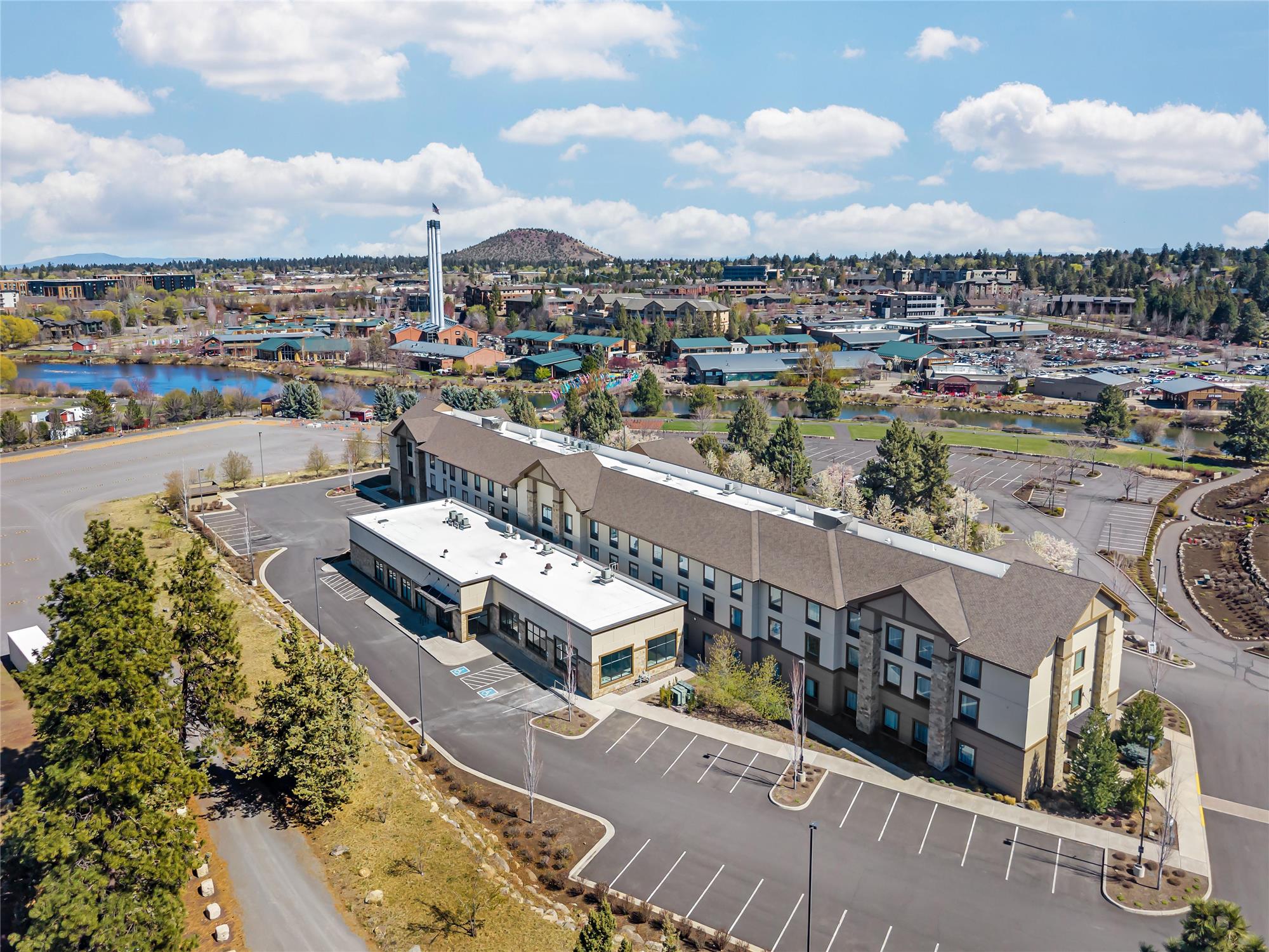 Hampton Inn & Suites Bend 2