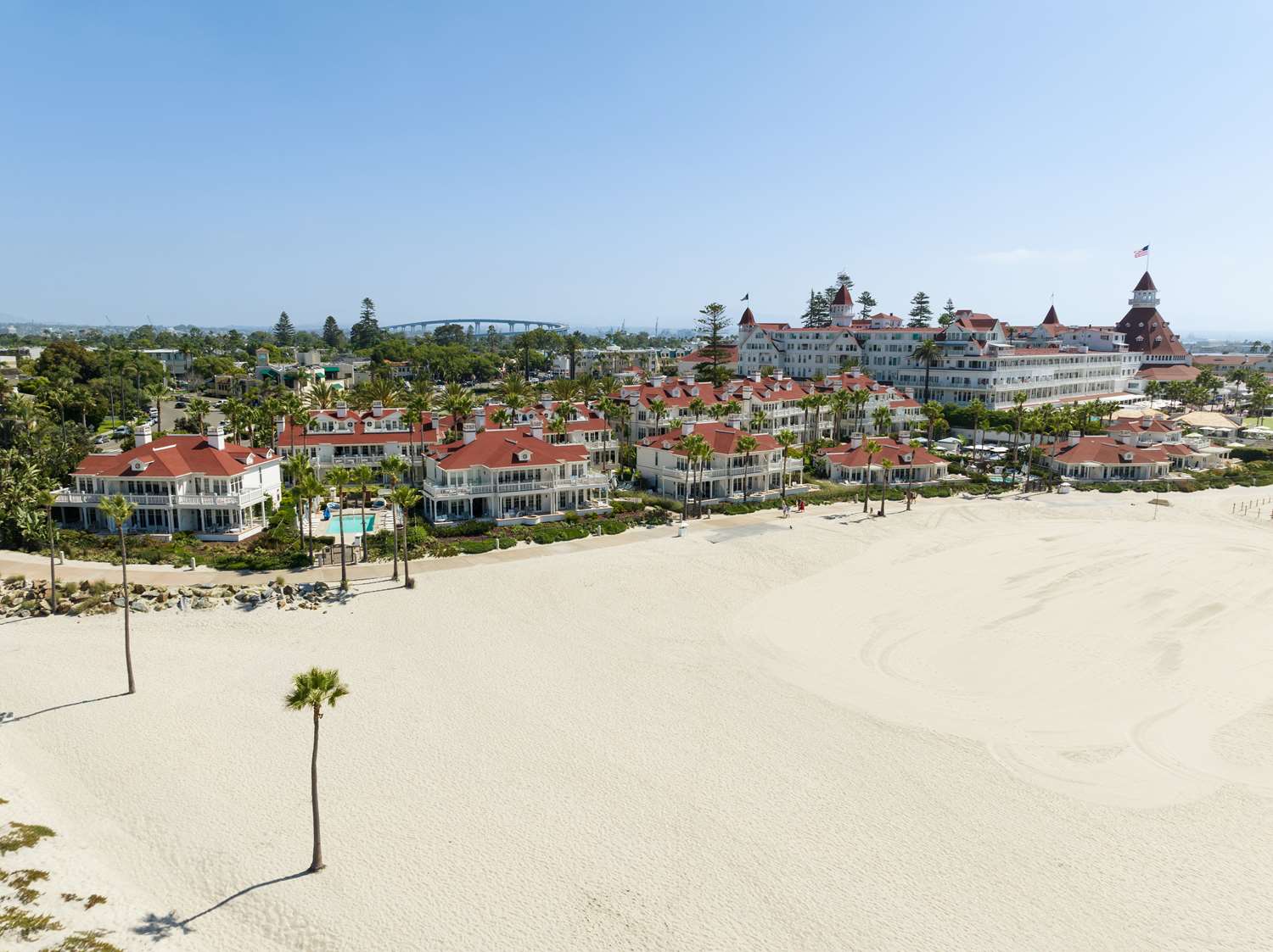 Beach Village at The Del, LXR Hotels & Resorts 2