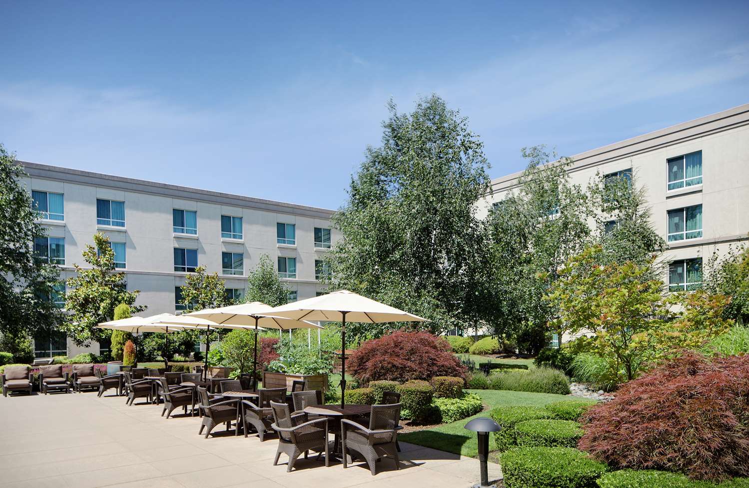 Hilton Seattle Airport & Conference Center 2