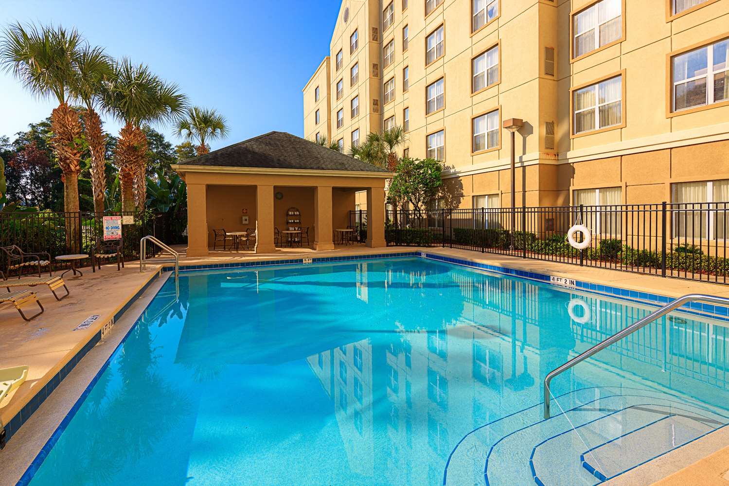 Homewood Suites by Hilton Orlando-Maitland 1