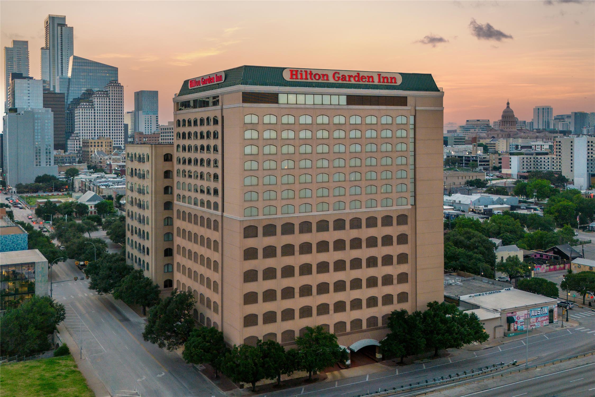 Hilton Garden Inn Austin Downtown 1