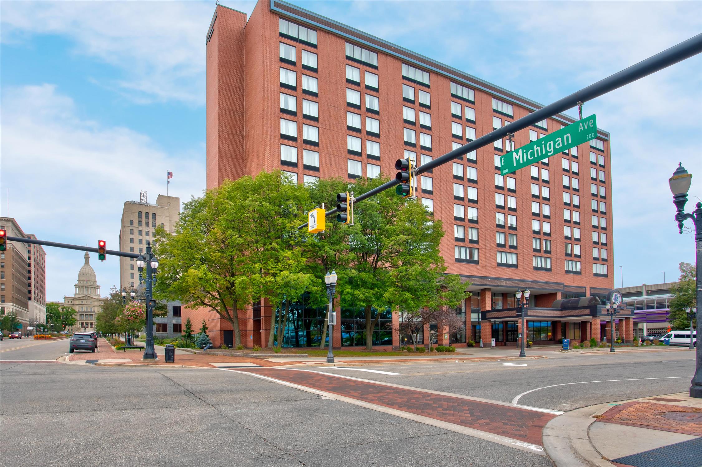 DoubleTree by Hilton Lansing 1