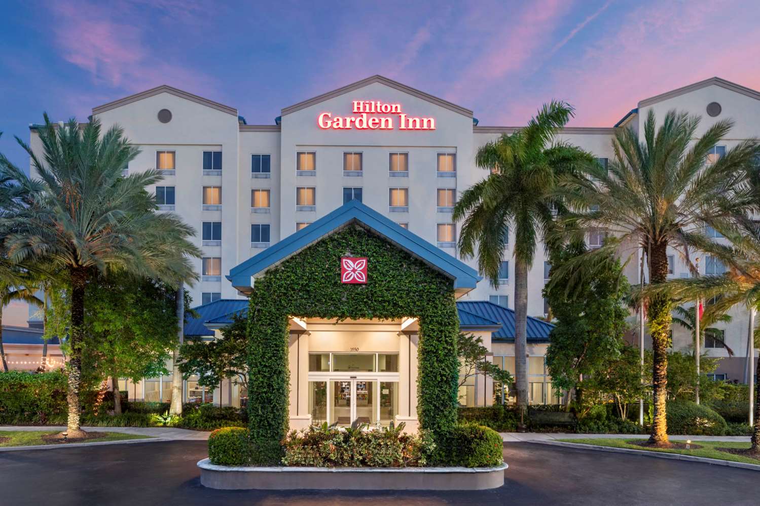 Hilton Garden Inn Miami Airport West 2
