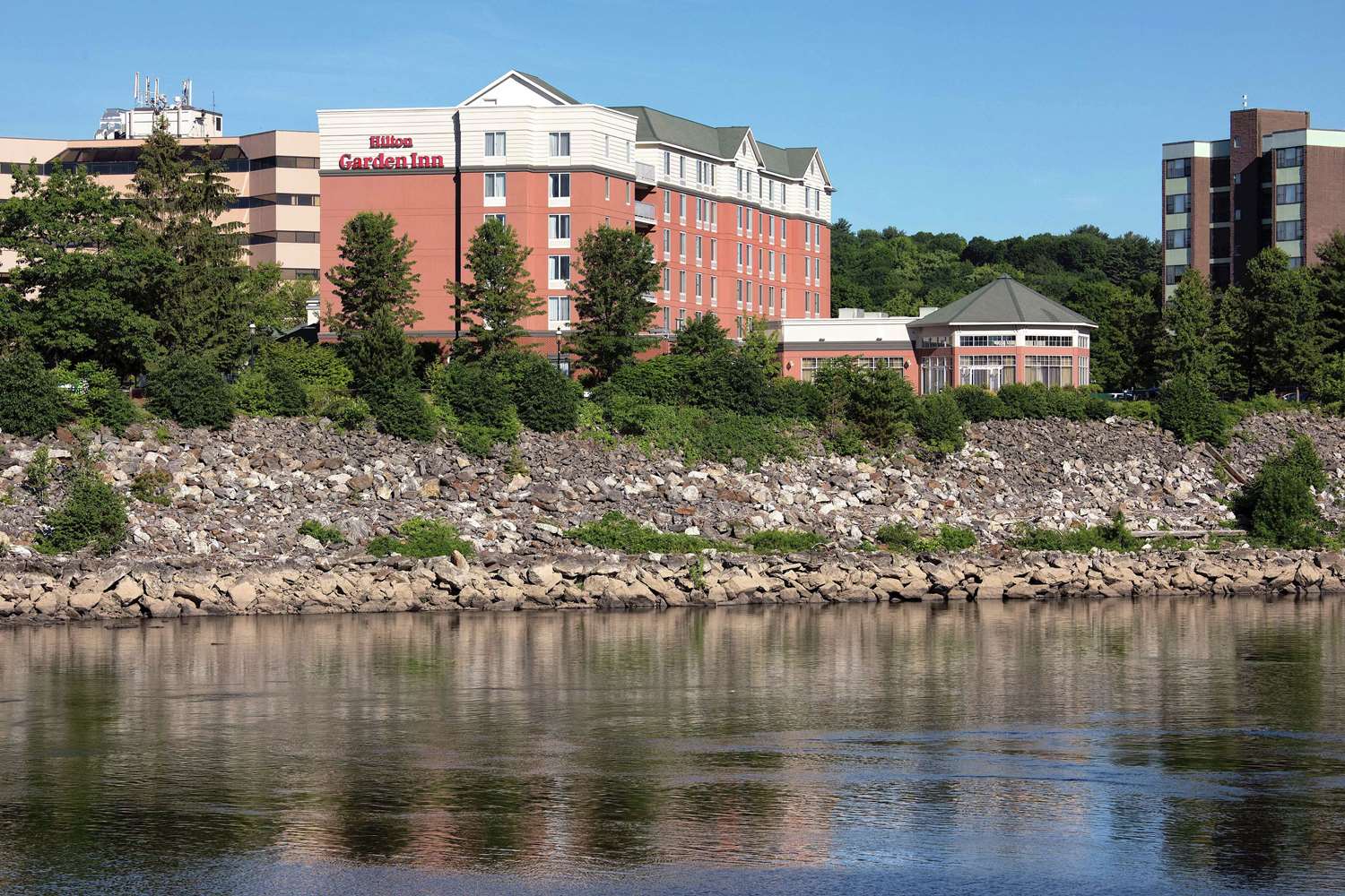 Hilton Garden Inn Auburn Riverwatch 1