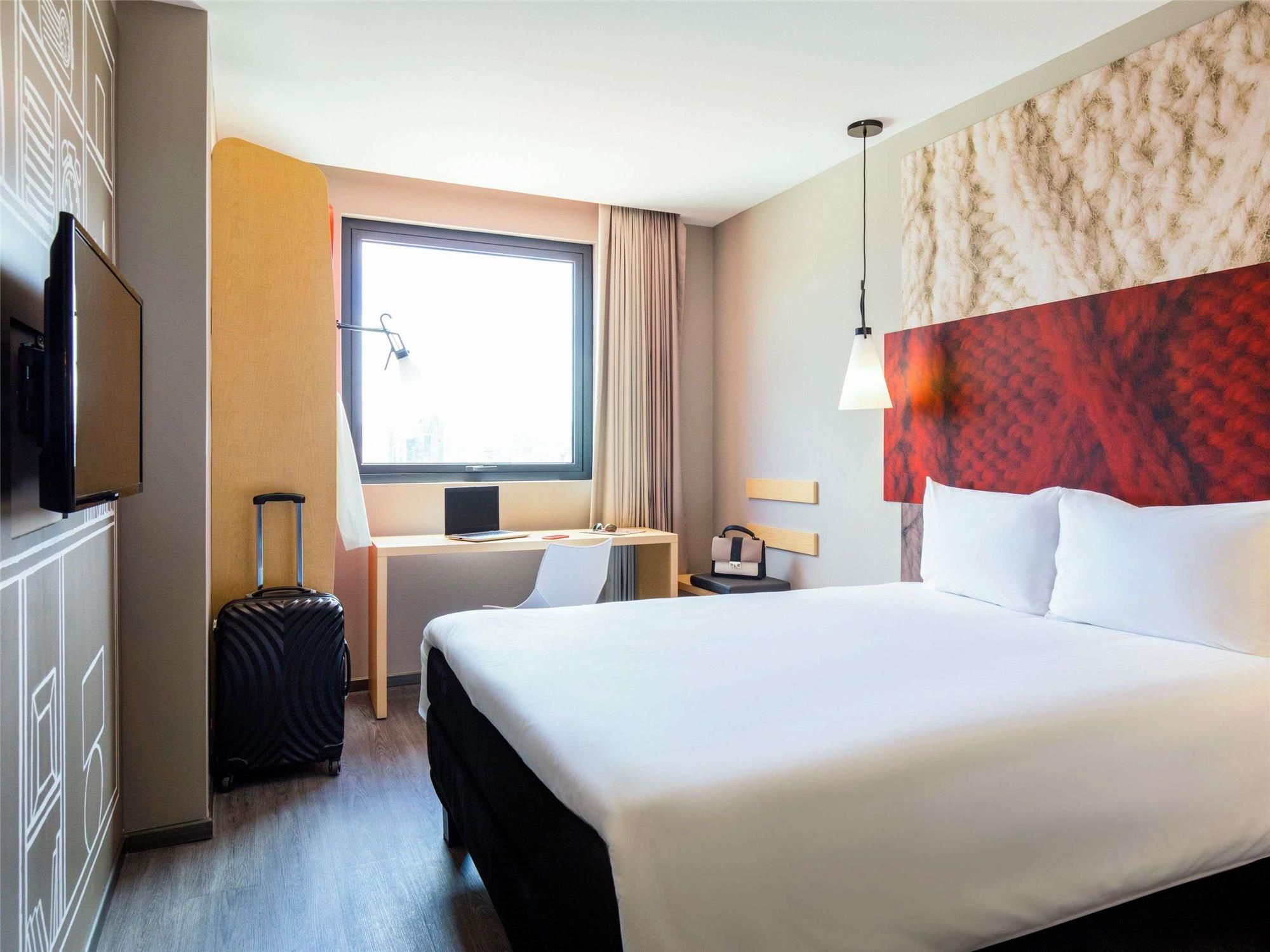 ibis Tijuana 2