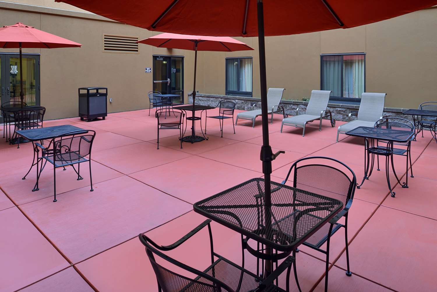 Hampton Inn & Suites Tacoma 2