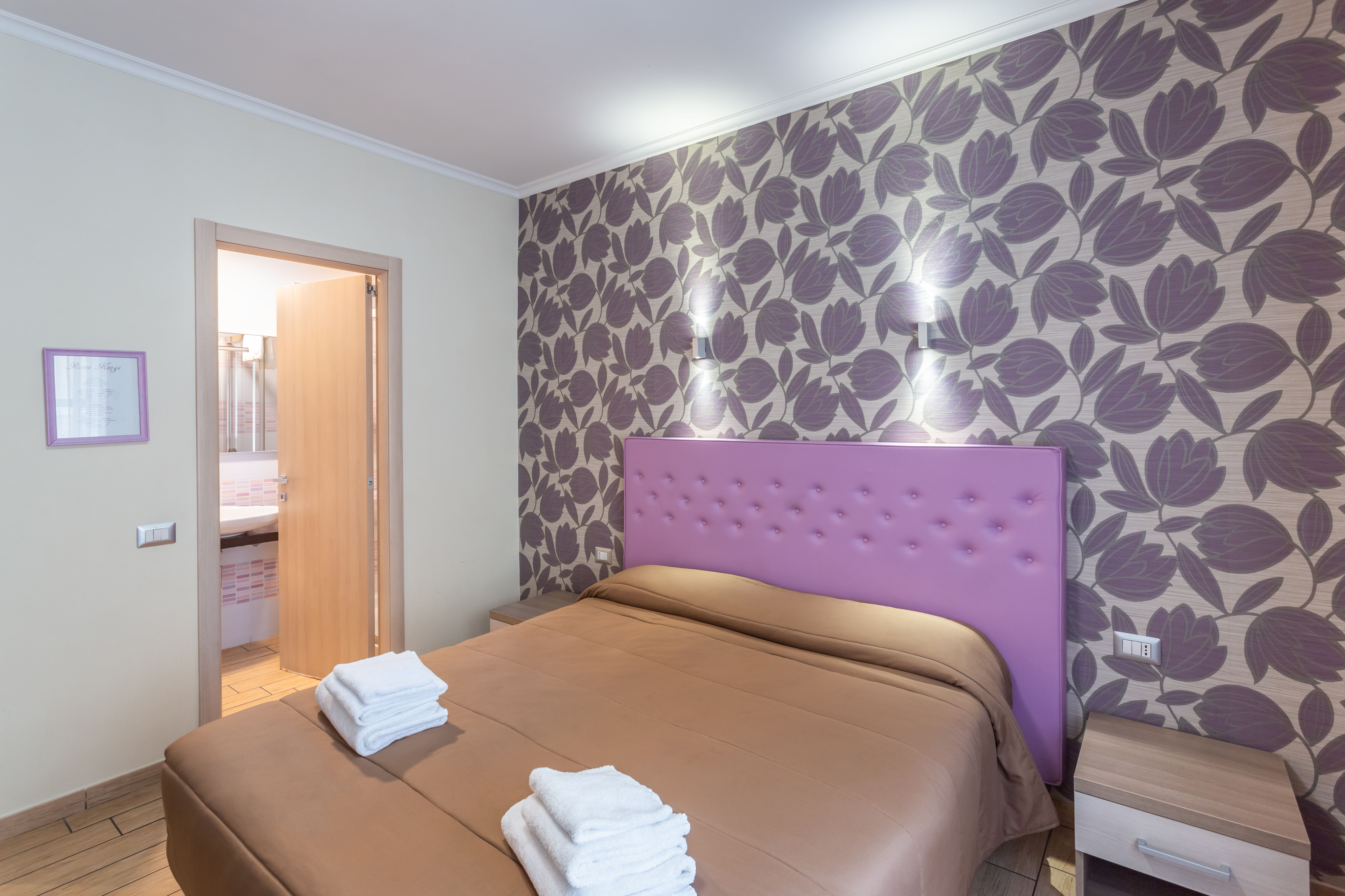 HOTIDAY Room Collection - Roma Barberini 1