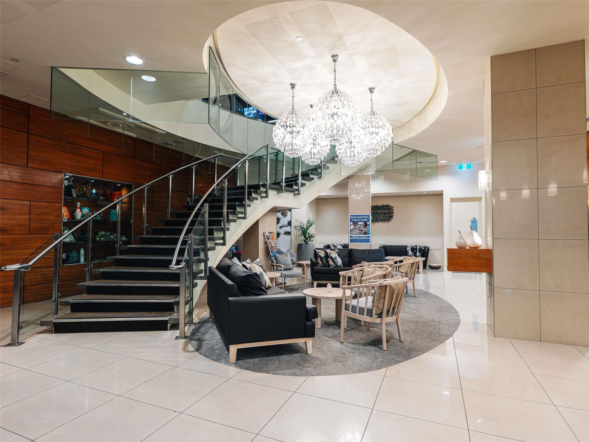 Novotel Christchurch Cathedral Square 2