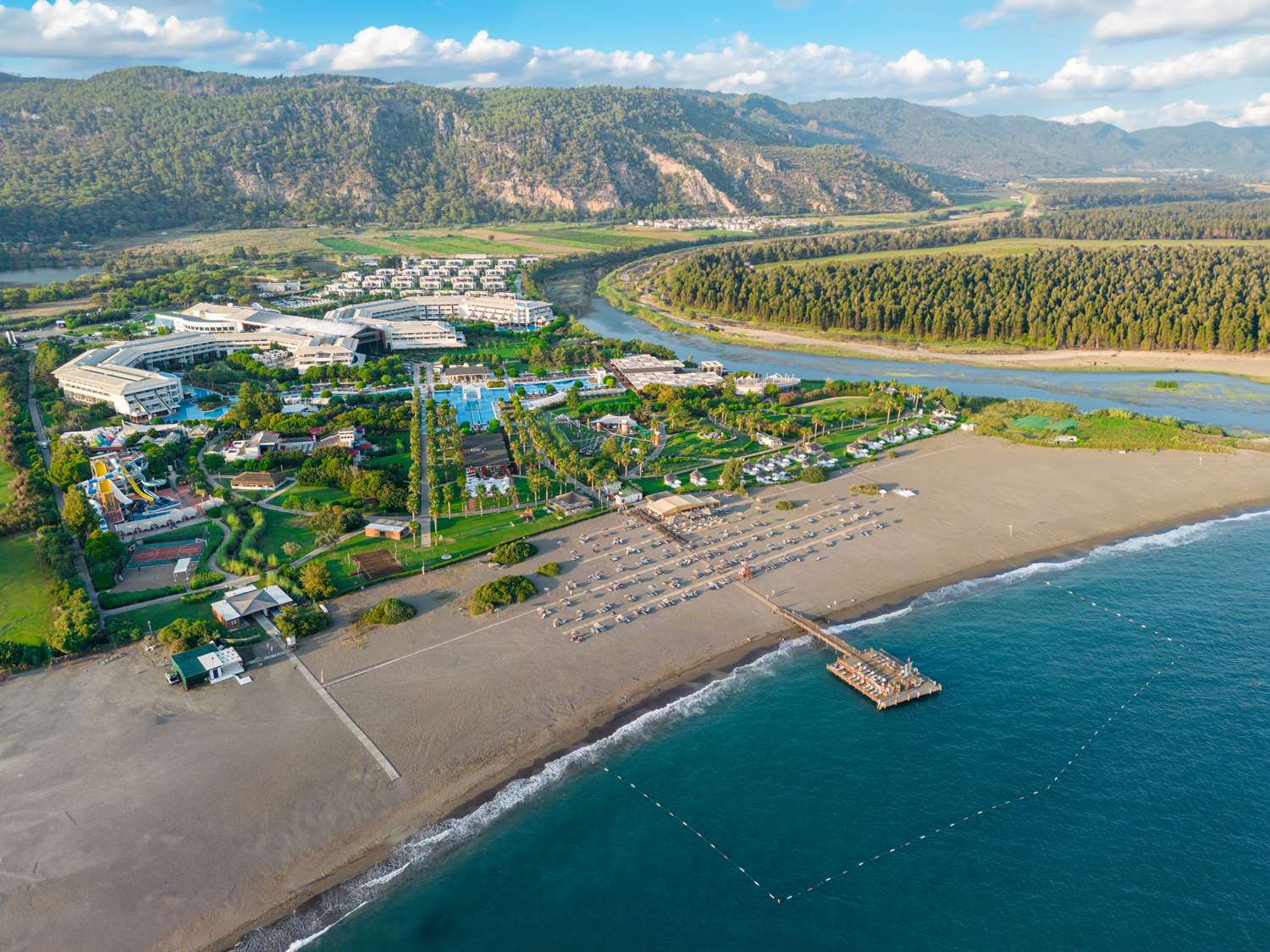 Hilton Dalaman Sarigerme Resort & Golf 1