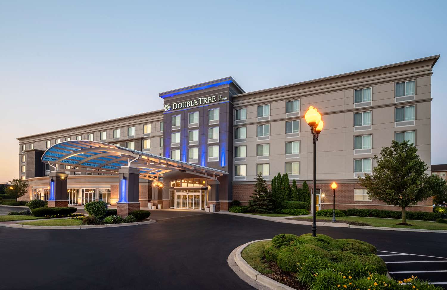 DoubleTree by Hilton Chicago Midway Airport 1
