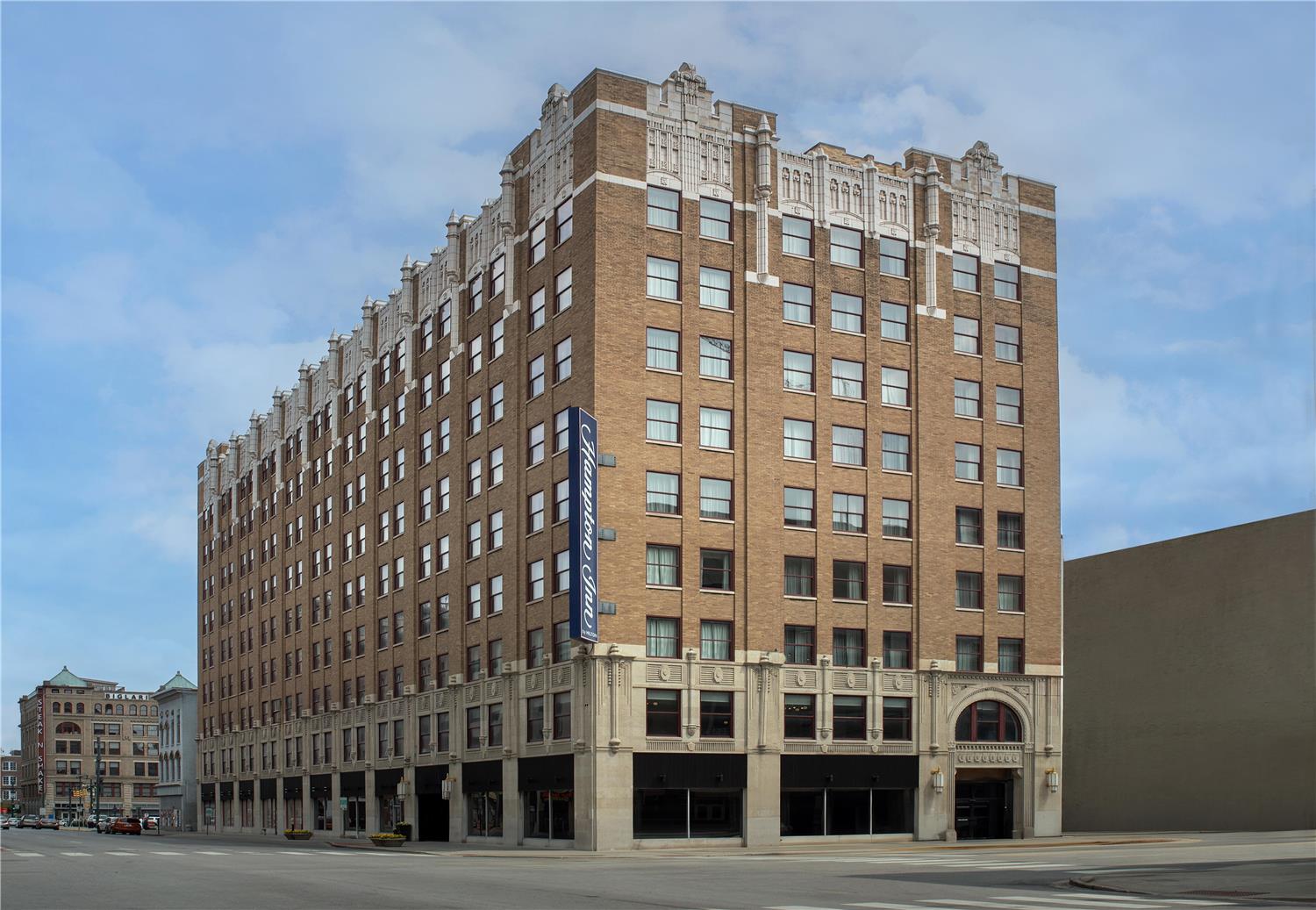 Hampton Inn Indianapolis Downtown Across from Circle Centre 1