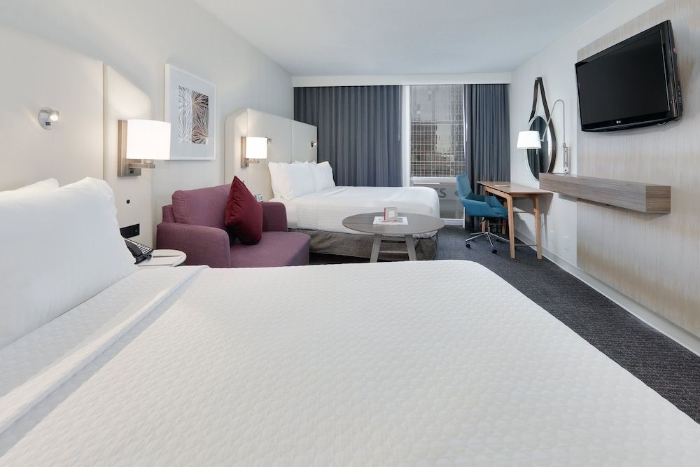 Crowne Plaza DALLAS DOWNTOWN by IHG 2