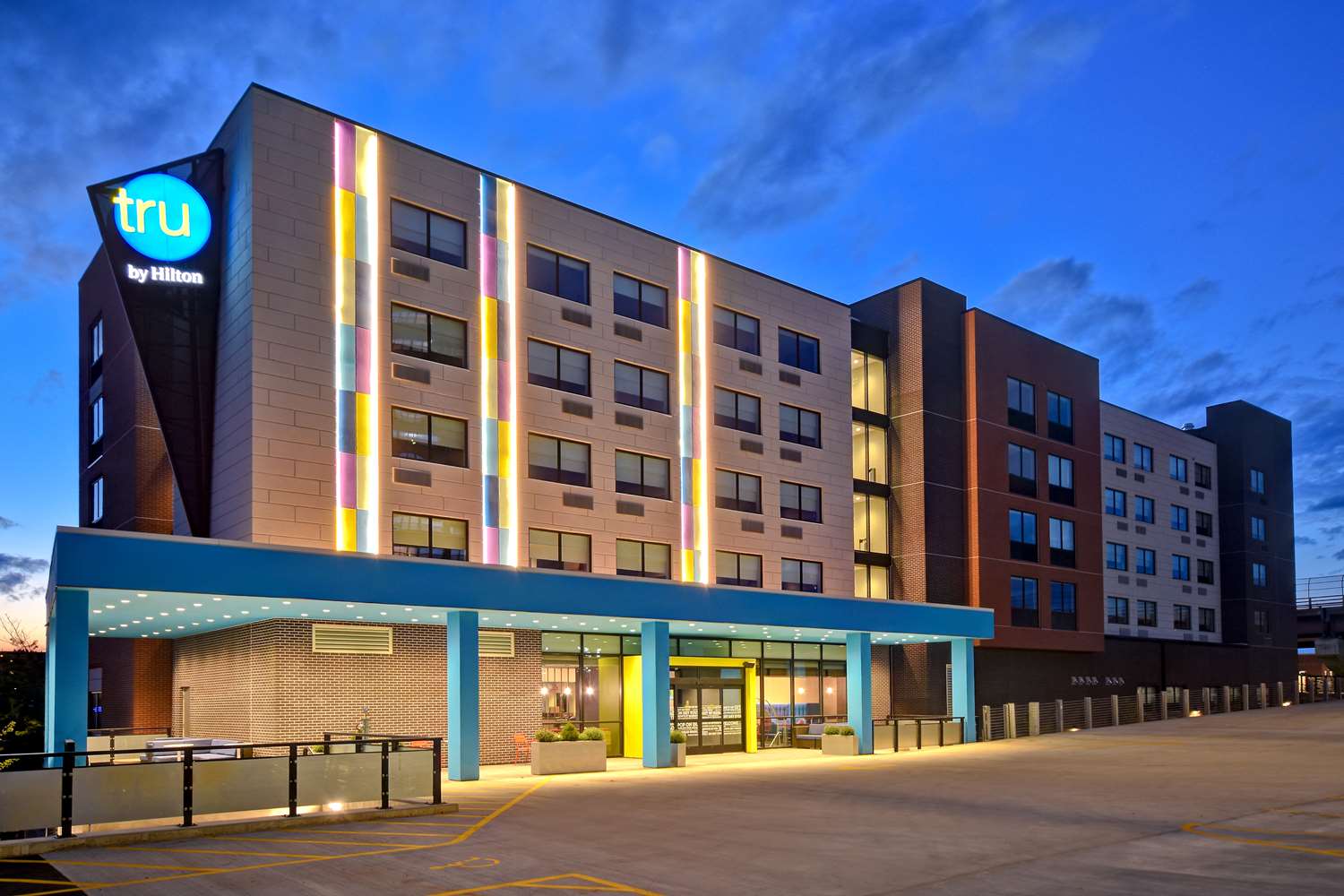 Tru By Hilton Manchester Downtown 1