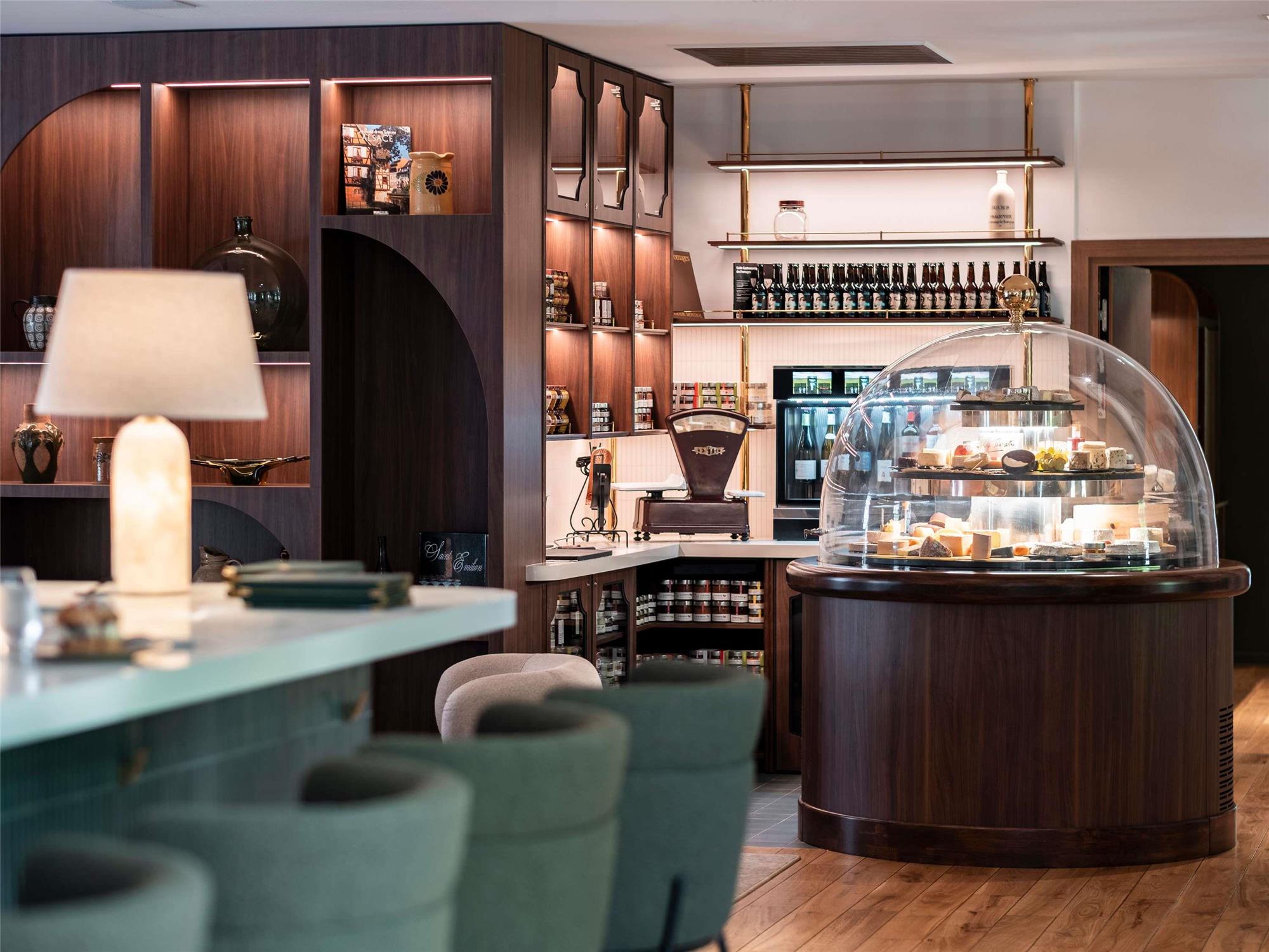 Mercure Maintenon 2
