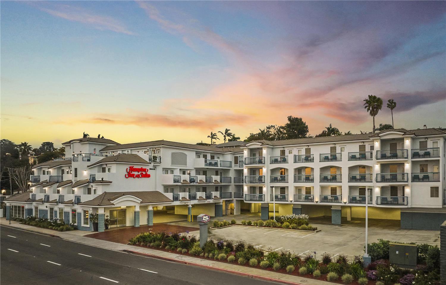 Hampton Inn & Suites Hermosa Beach 1