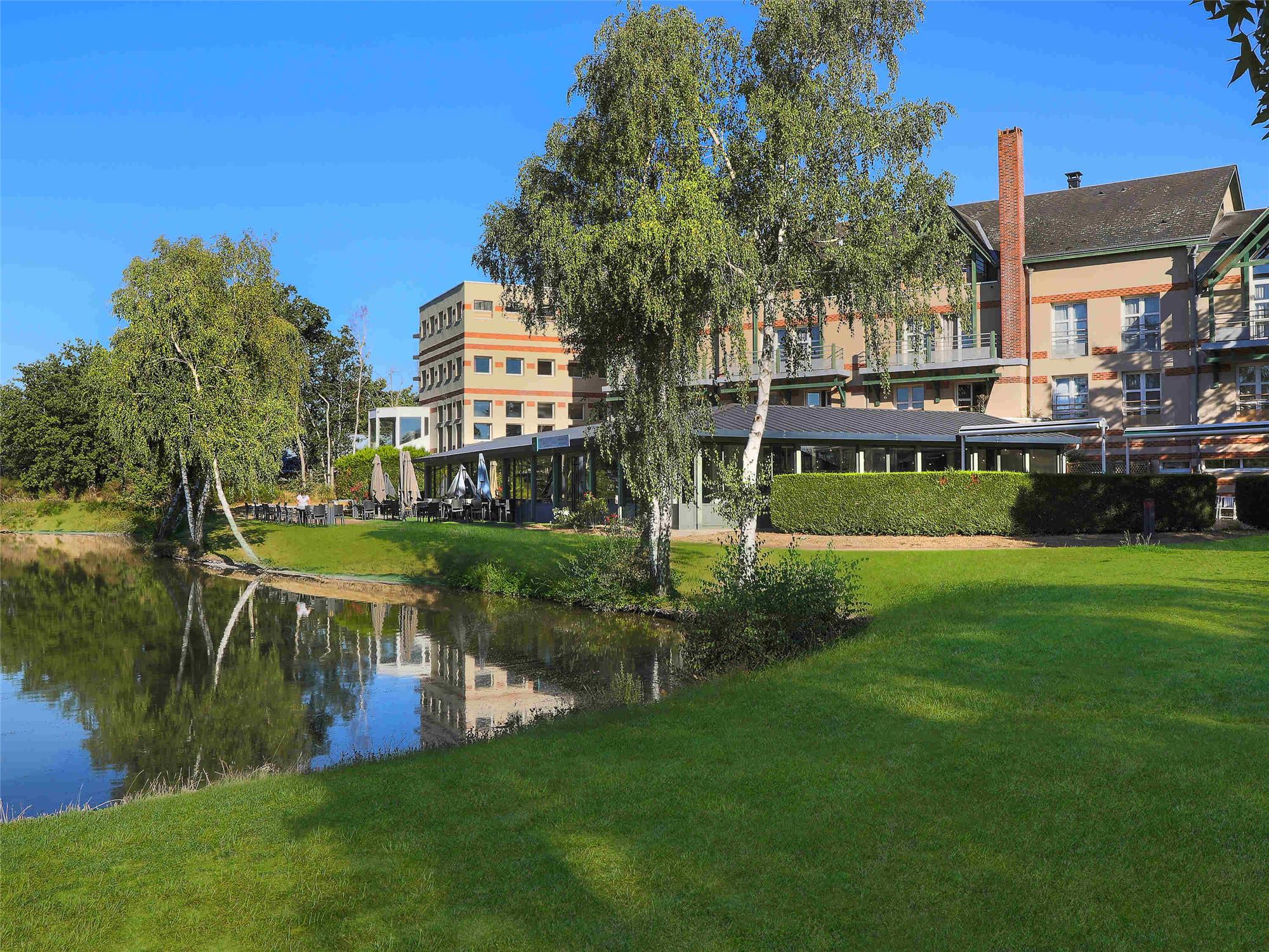 Mercure Orléans Portes de Sologne 1