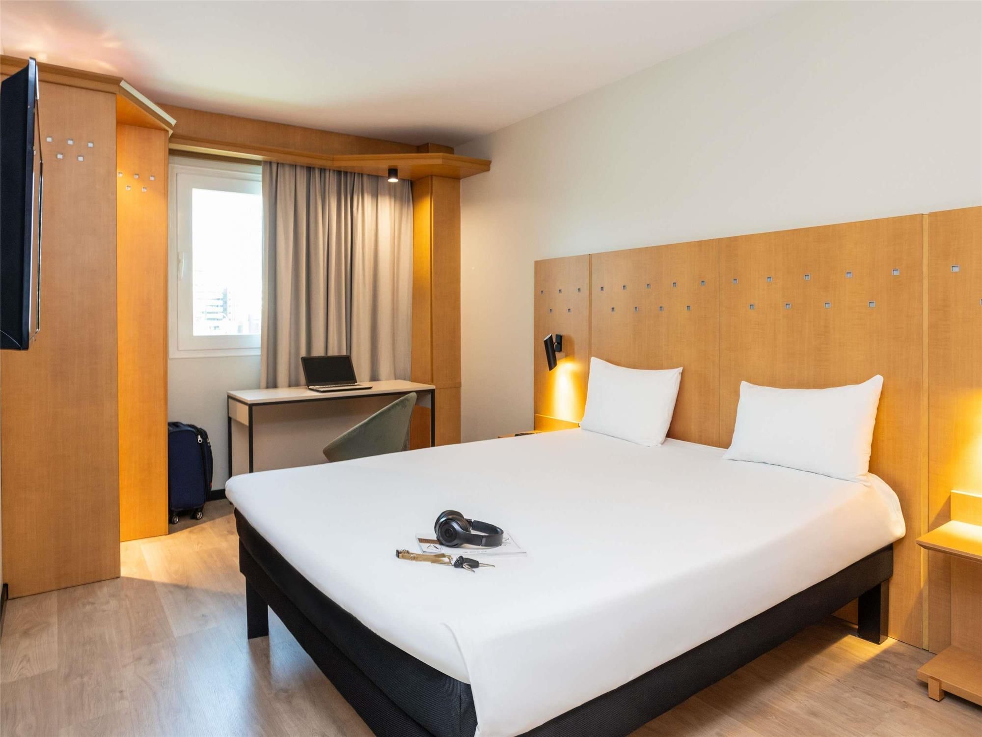 Ibis Alcala de Henares La Garena 1