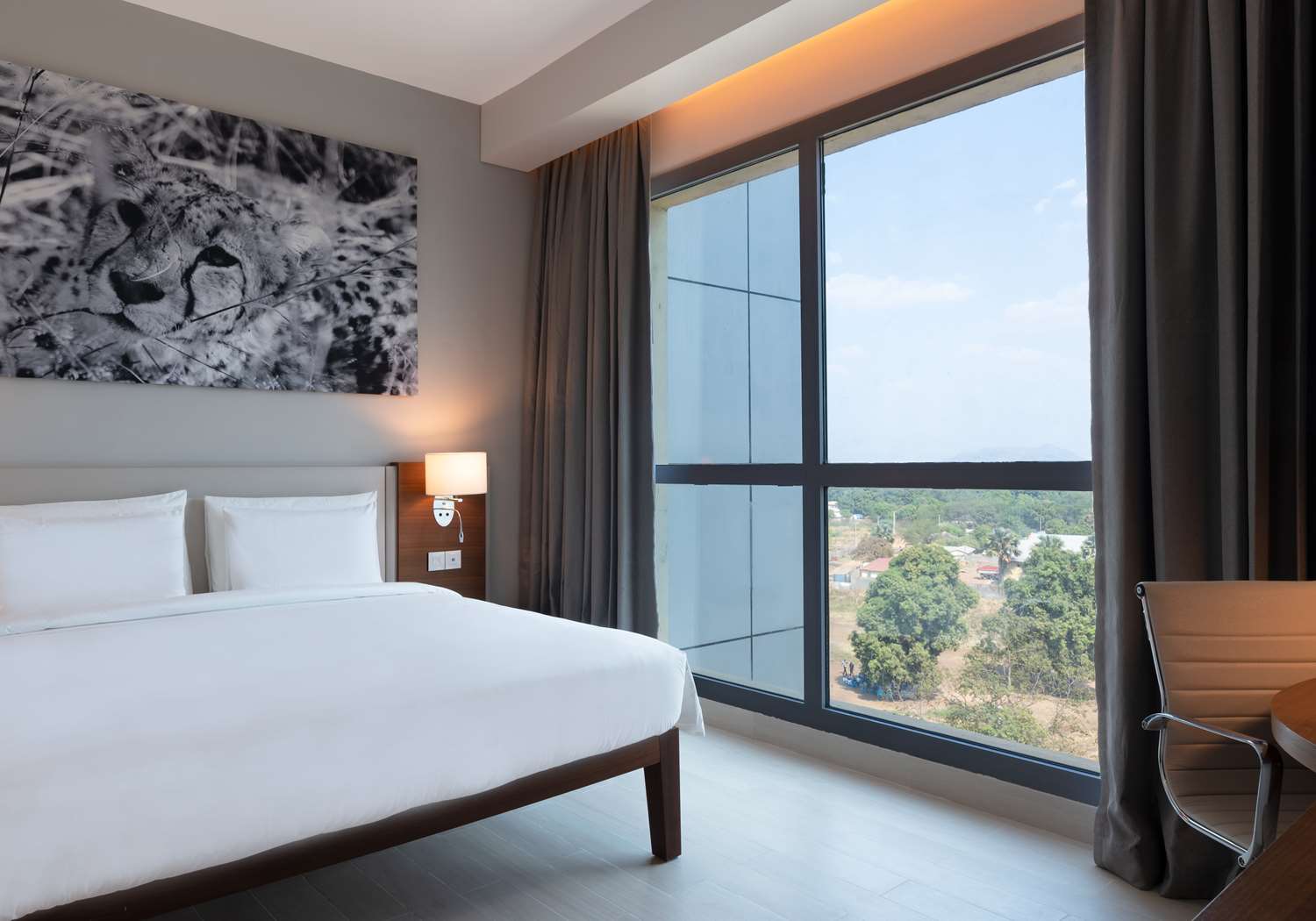 Suite, acceso al salón
