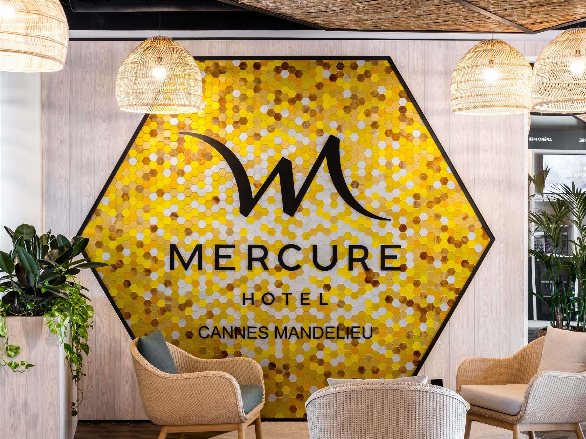 Mercure Cannes Mandelieu 1