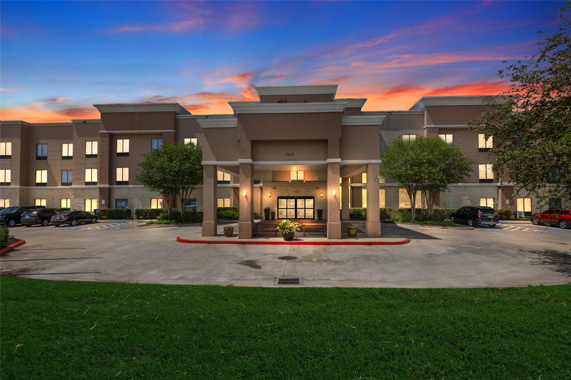 Hampton Inn & Suites Houston - Rosenberg 1