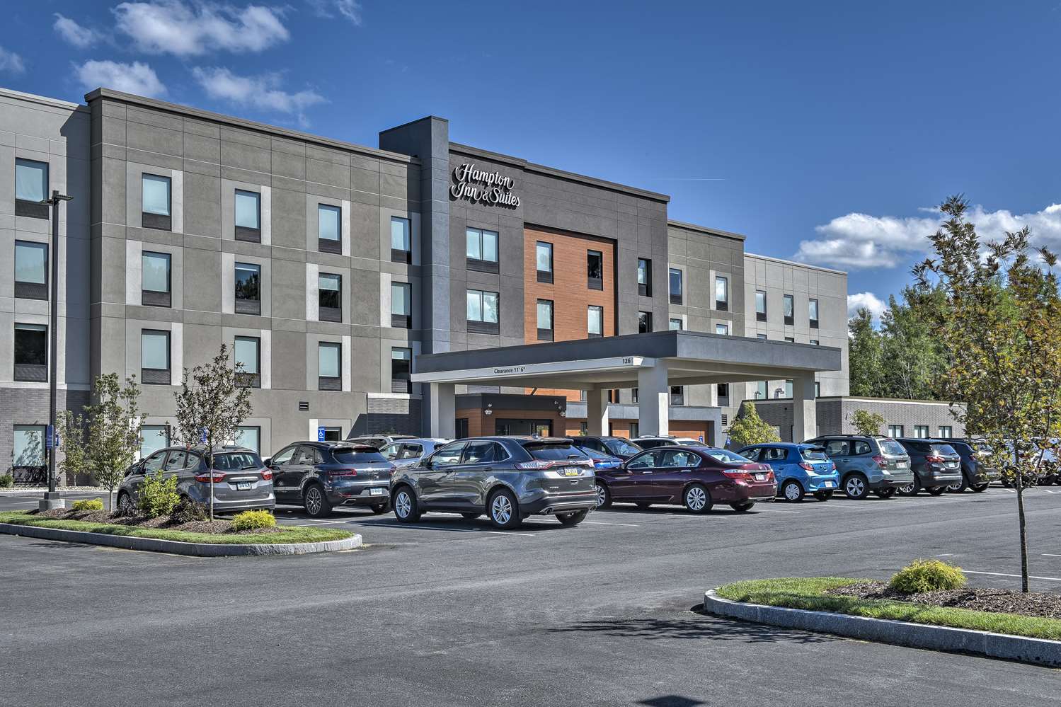 Hampton Inn & Suites Keene 2