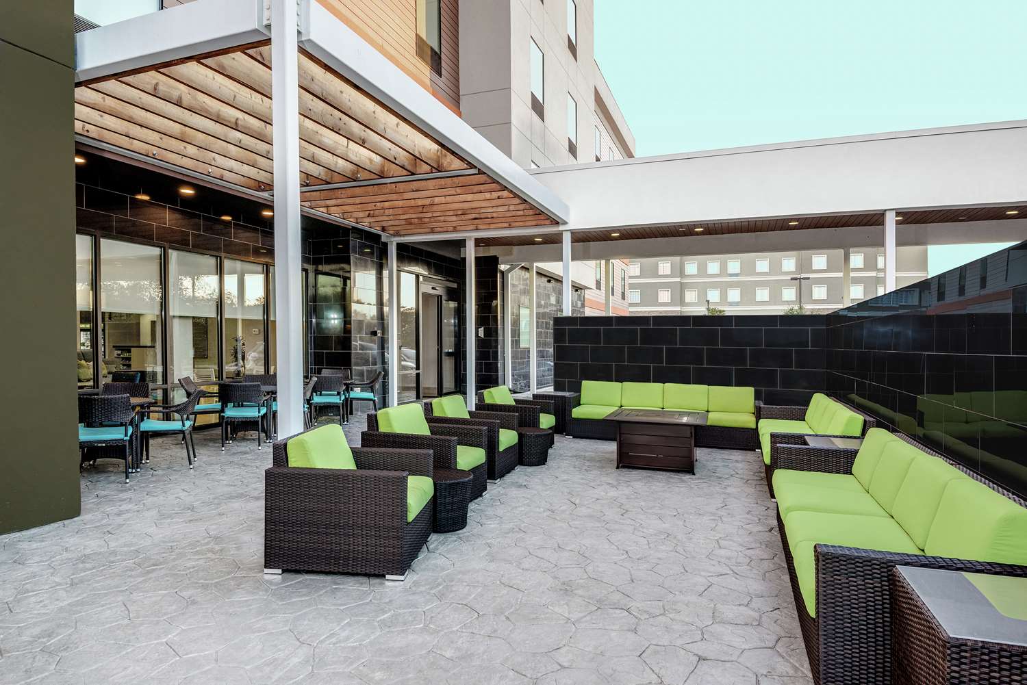 Home2 Suites by Hilton Austin Airport 2