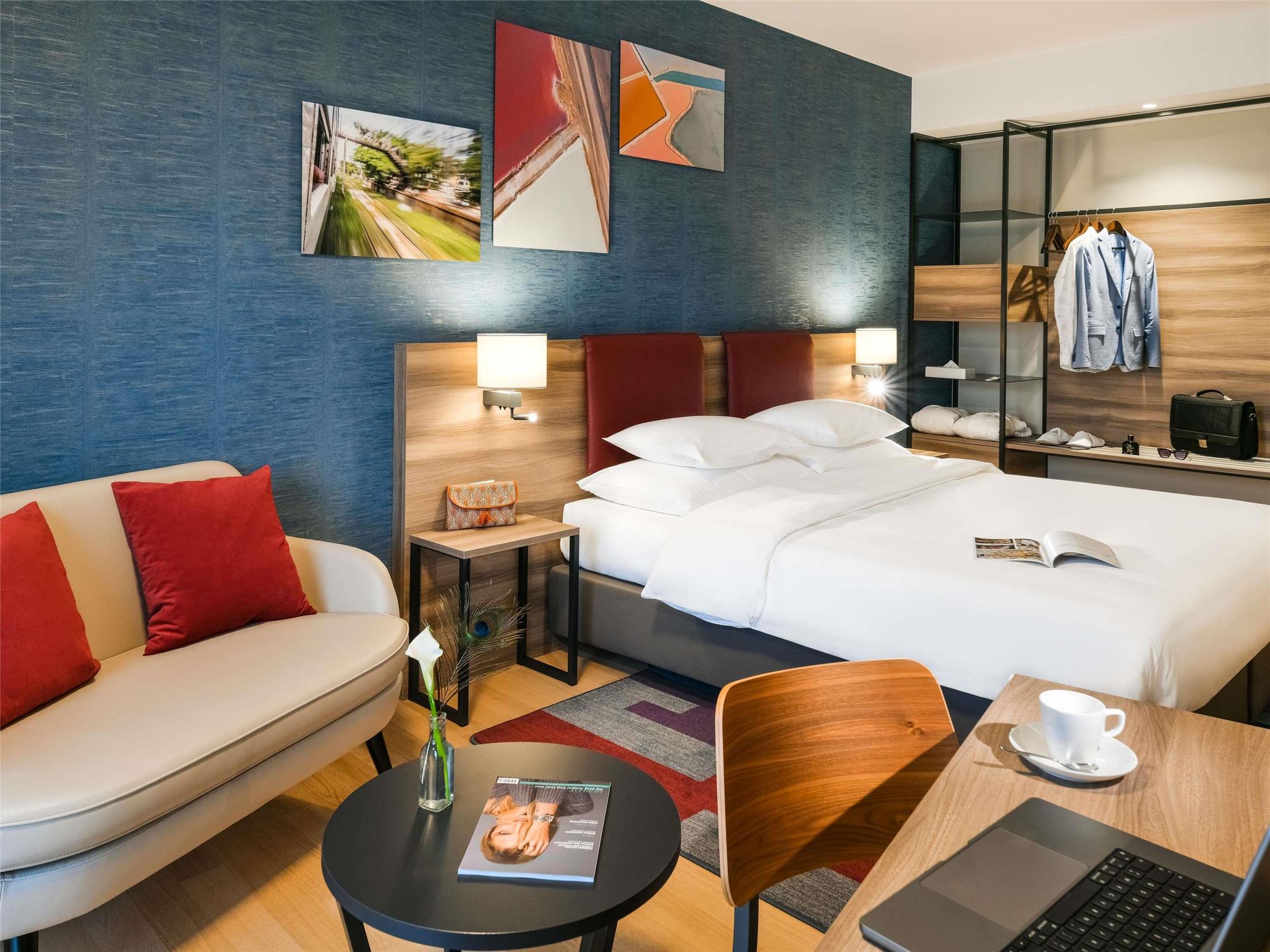 Mercure Geneva Airport 2