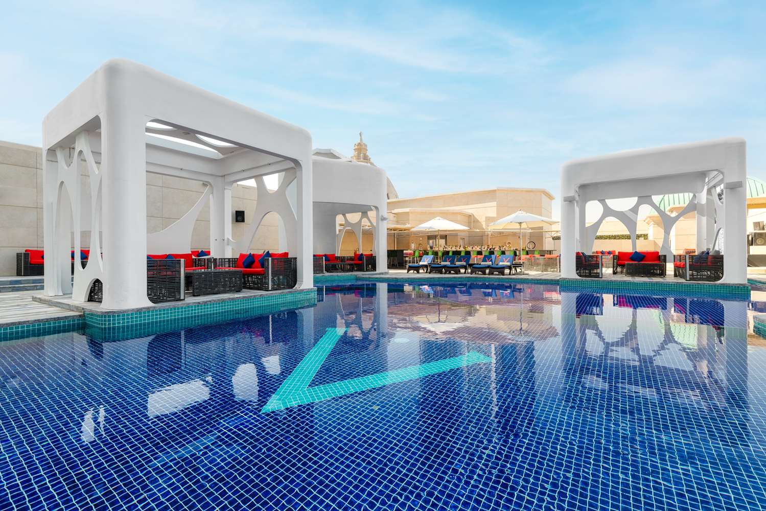V Hotel Dubai, Curio Collection by Hilton 2