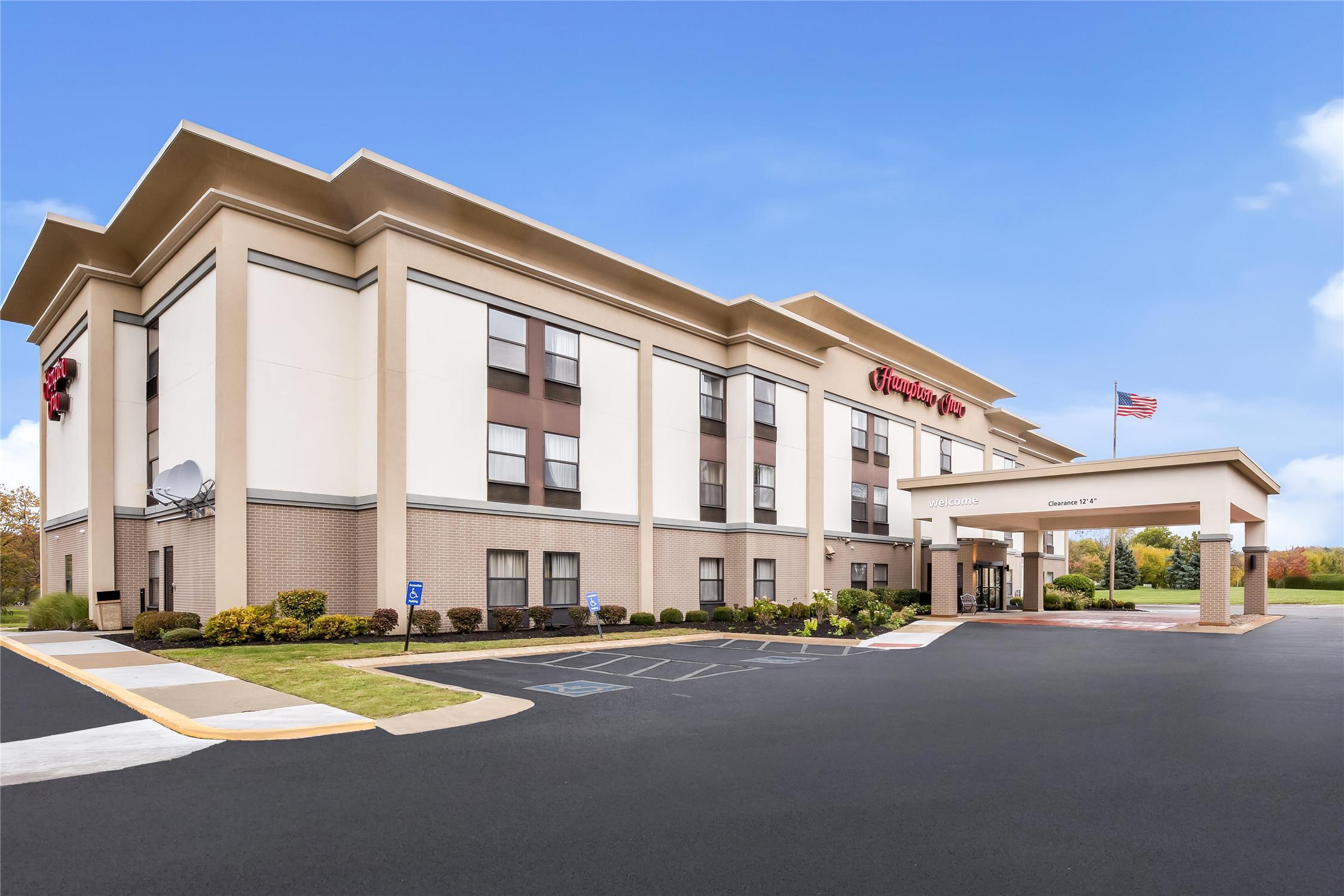 Hampton Inn Akron-Fairlawn 2