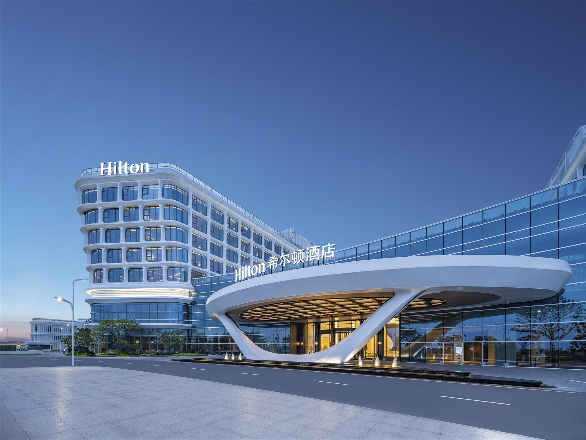 Hilton Guangzhou Baiyun Airport Terminal 3 1