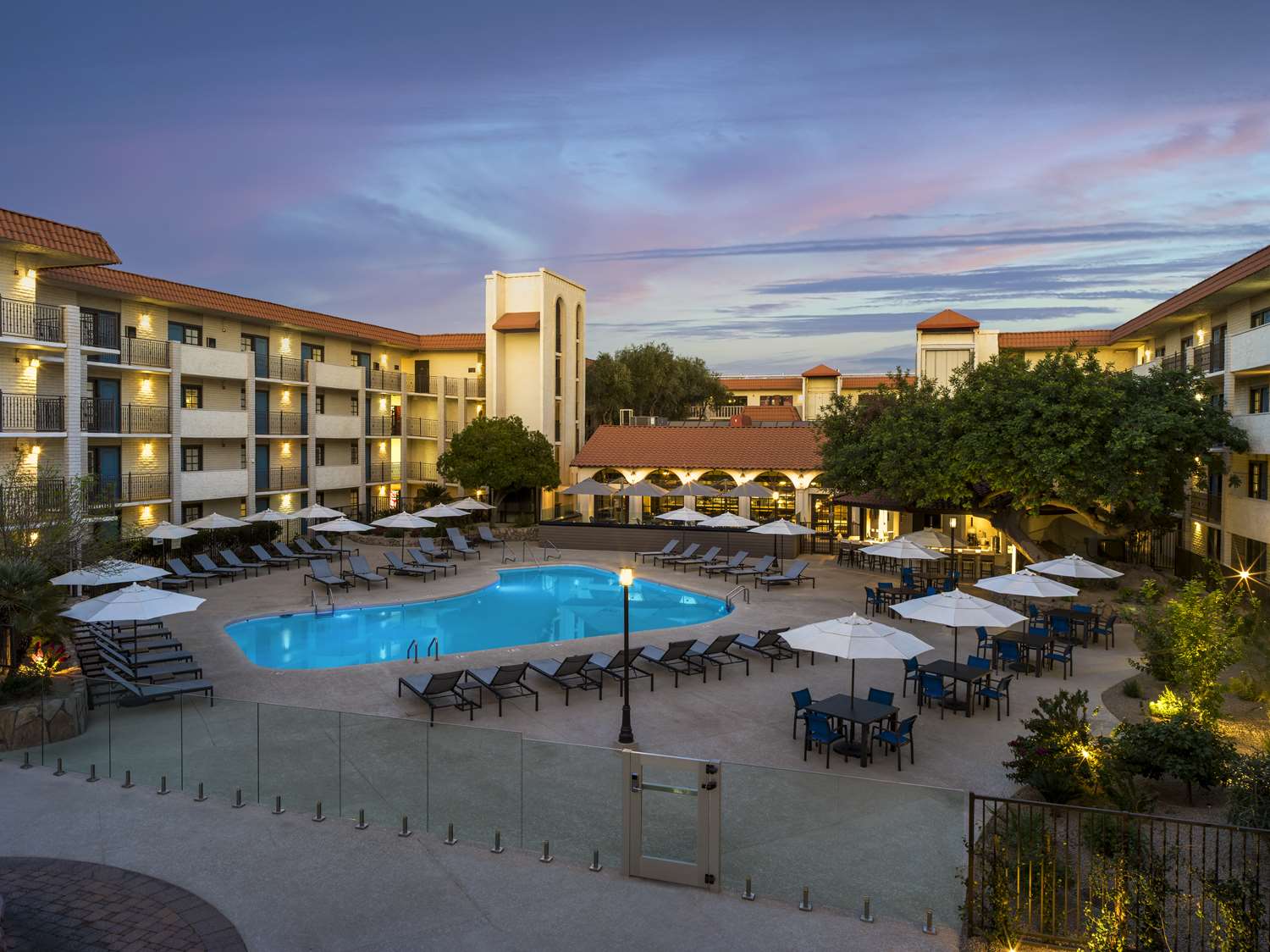 Embassy Suites by Hilton Scottsdale Resort 1