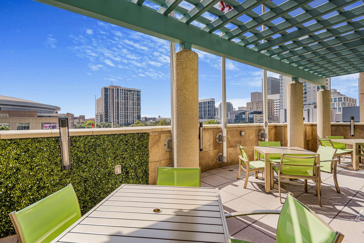 Embassy Suites by Hilton Houston Downtown 2