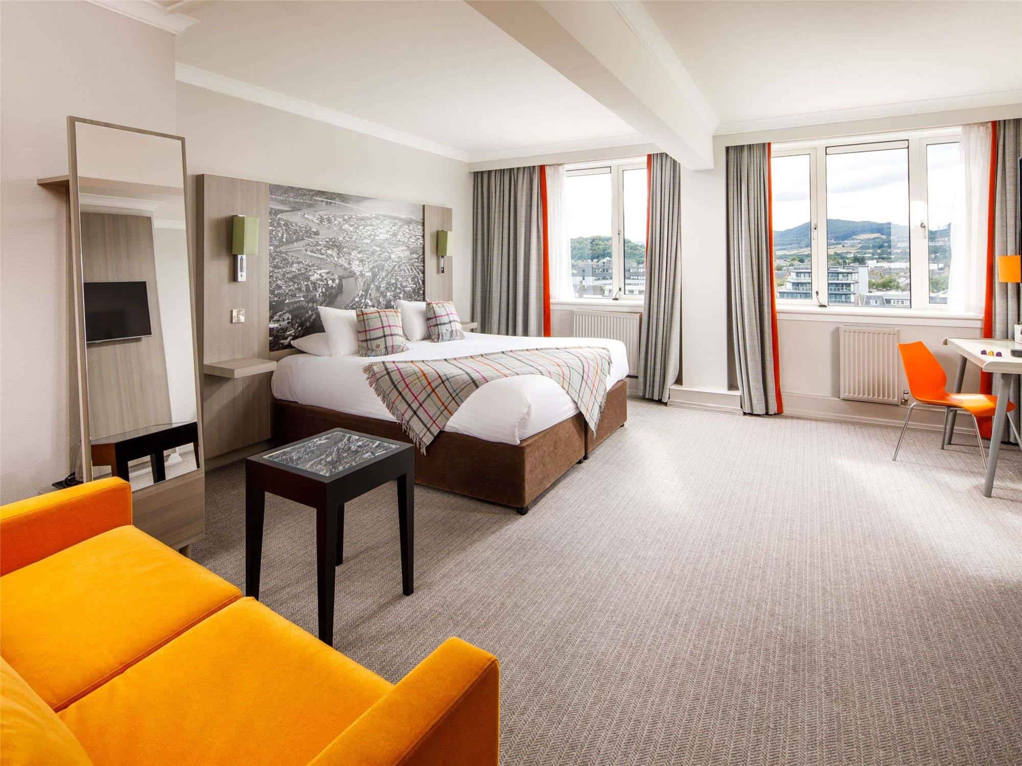 Privilege Room with Old Town or River View