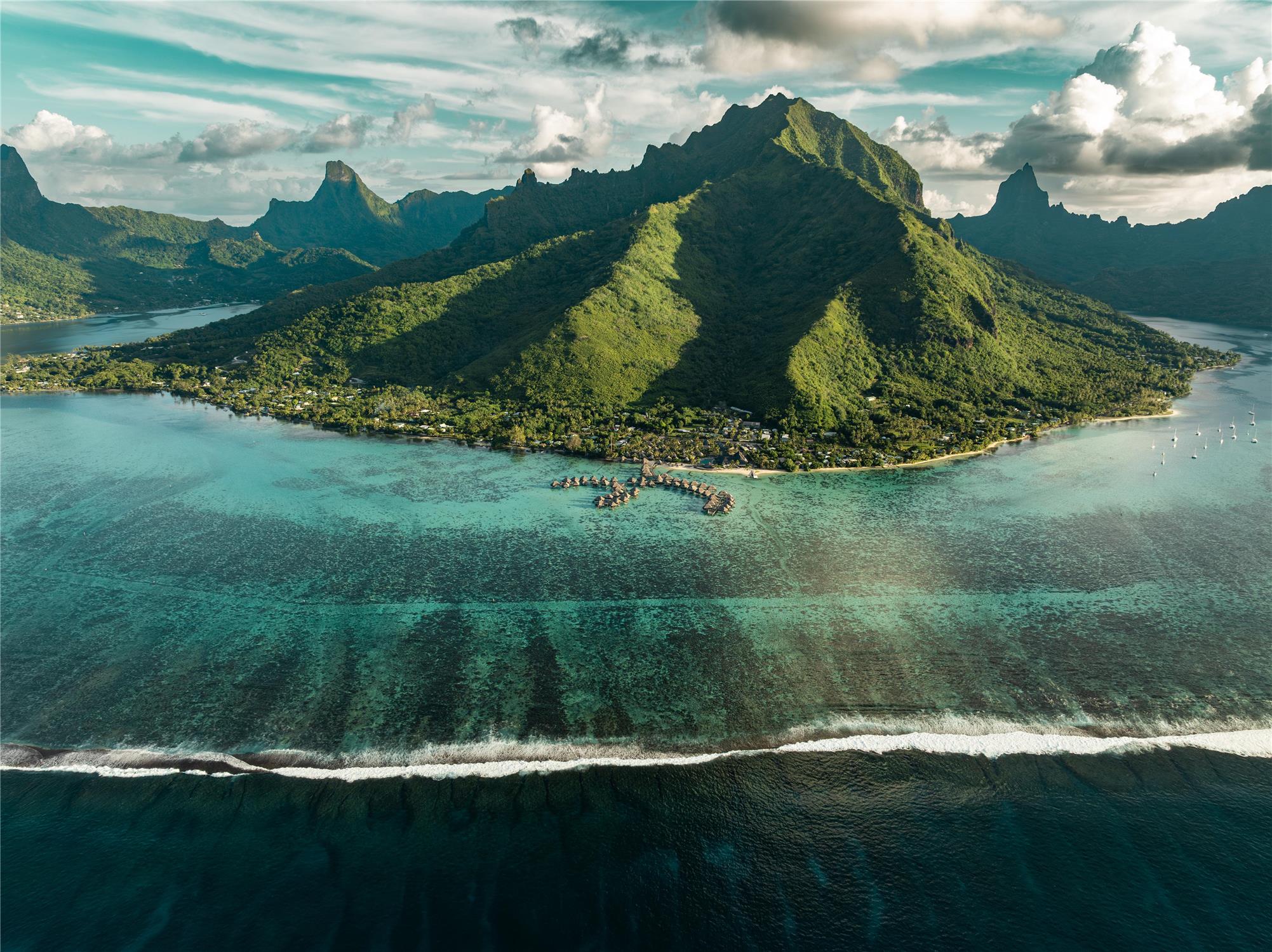 Hilton Moorea Lagoon Resort and Spa 2