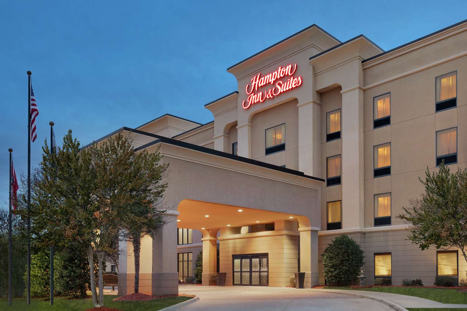 Hampton Inn & Suites Pine Bluff 2