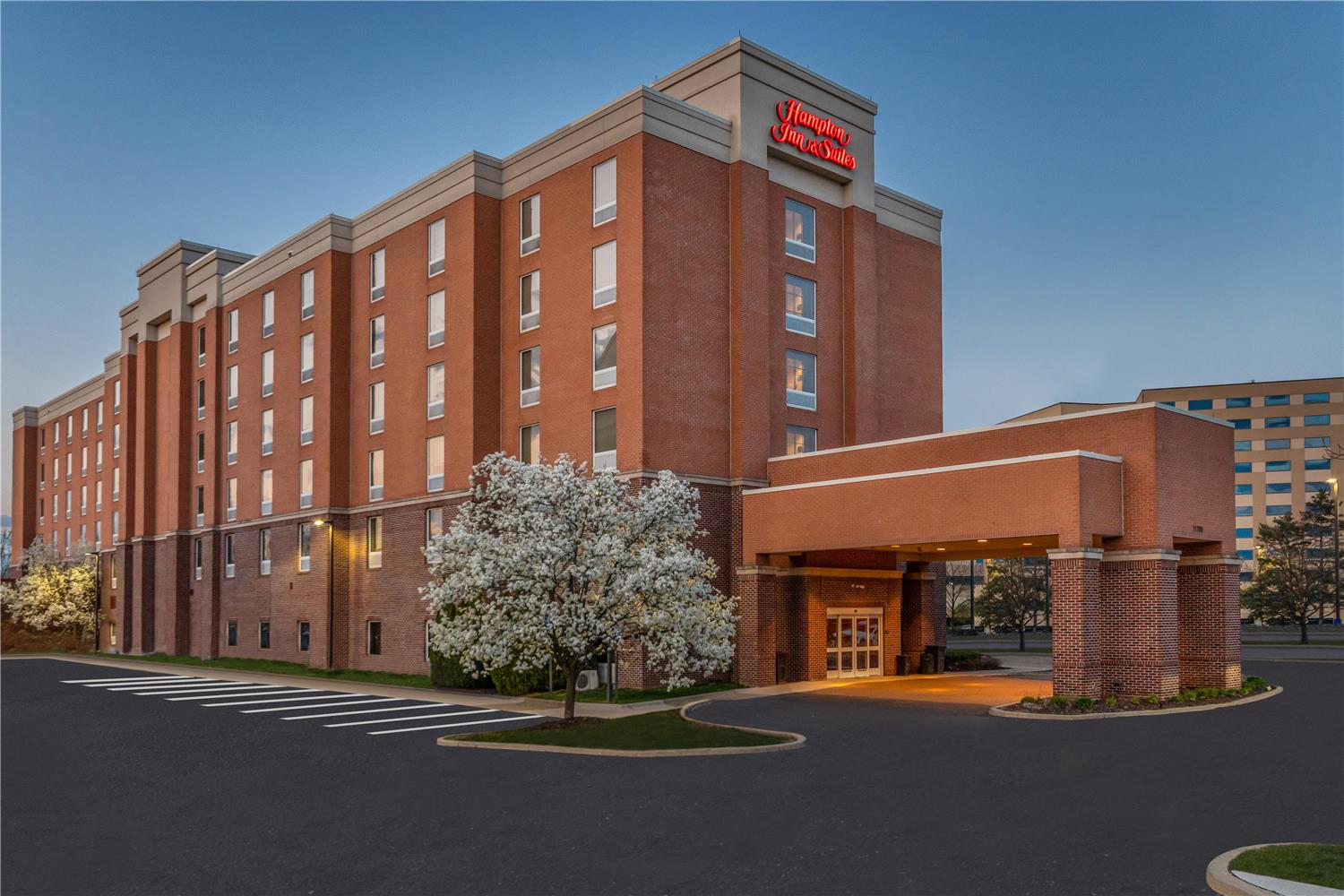 Hampton Inn & Suites Detroit/Airport Romulus 2