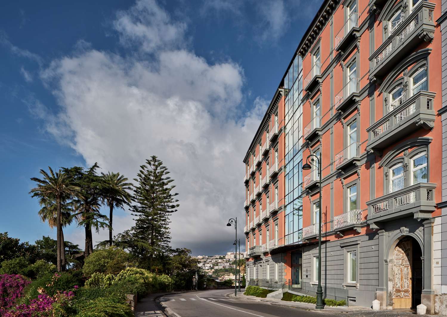 De Bonart Naples, Curio Collection By Hilton 2
